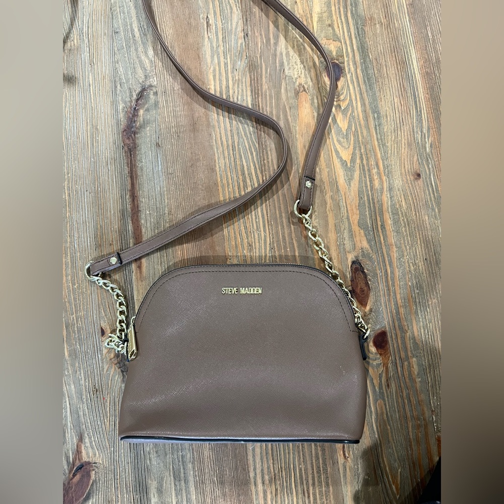 Steve Madden crossbody purse with chain details